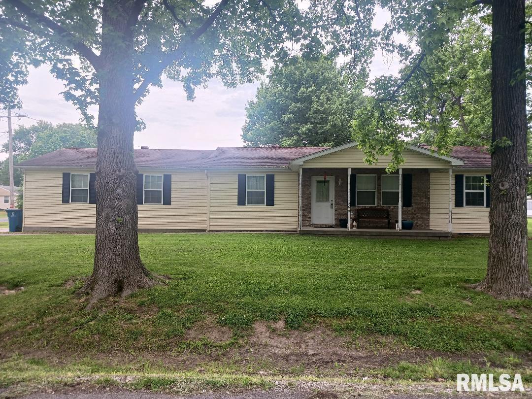 506 N Locust St., Sesser, IL 62884