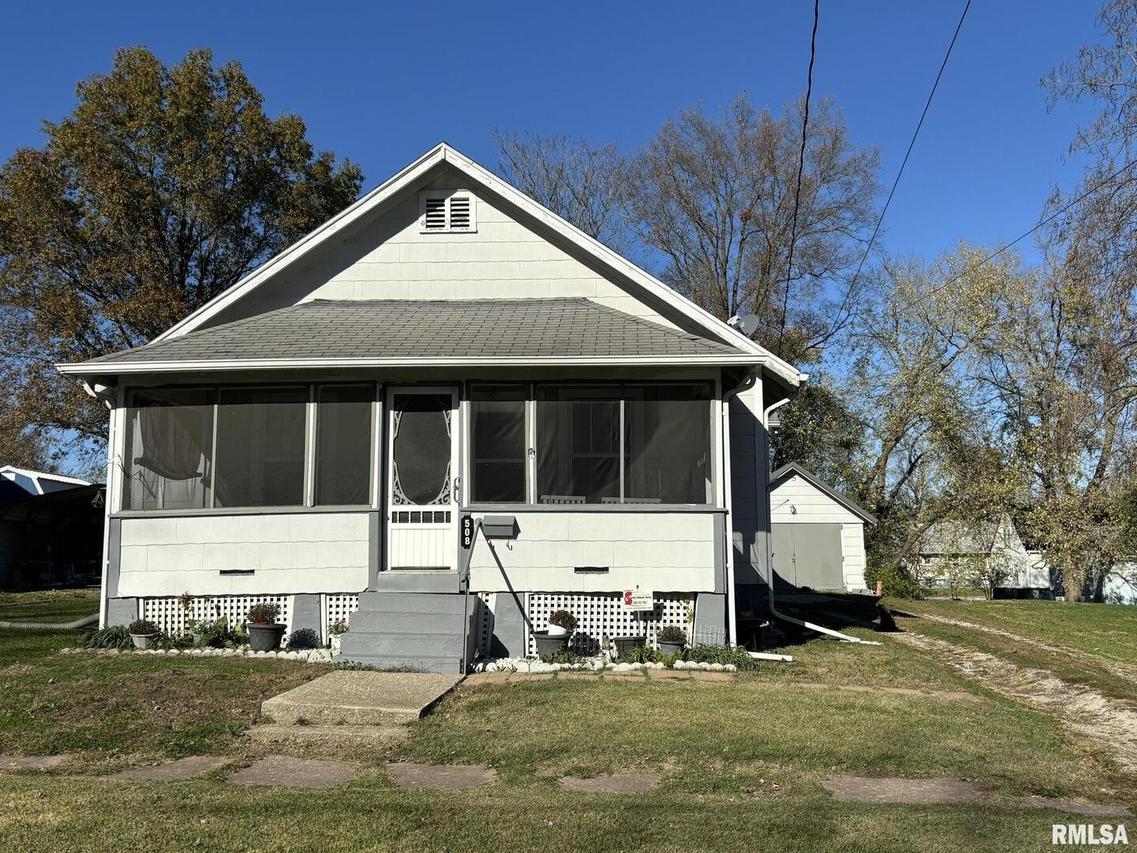 508 E Locust St., Salem, IL 62881