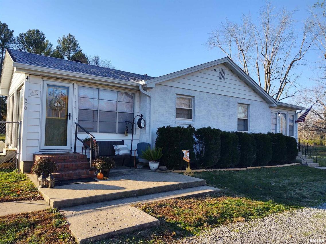 400 S 1st St., Vienna, IL 62995