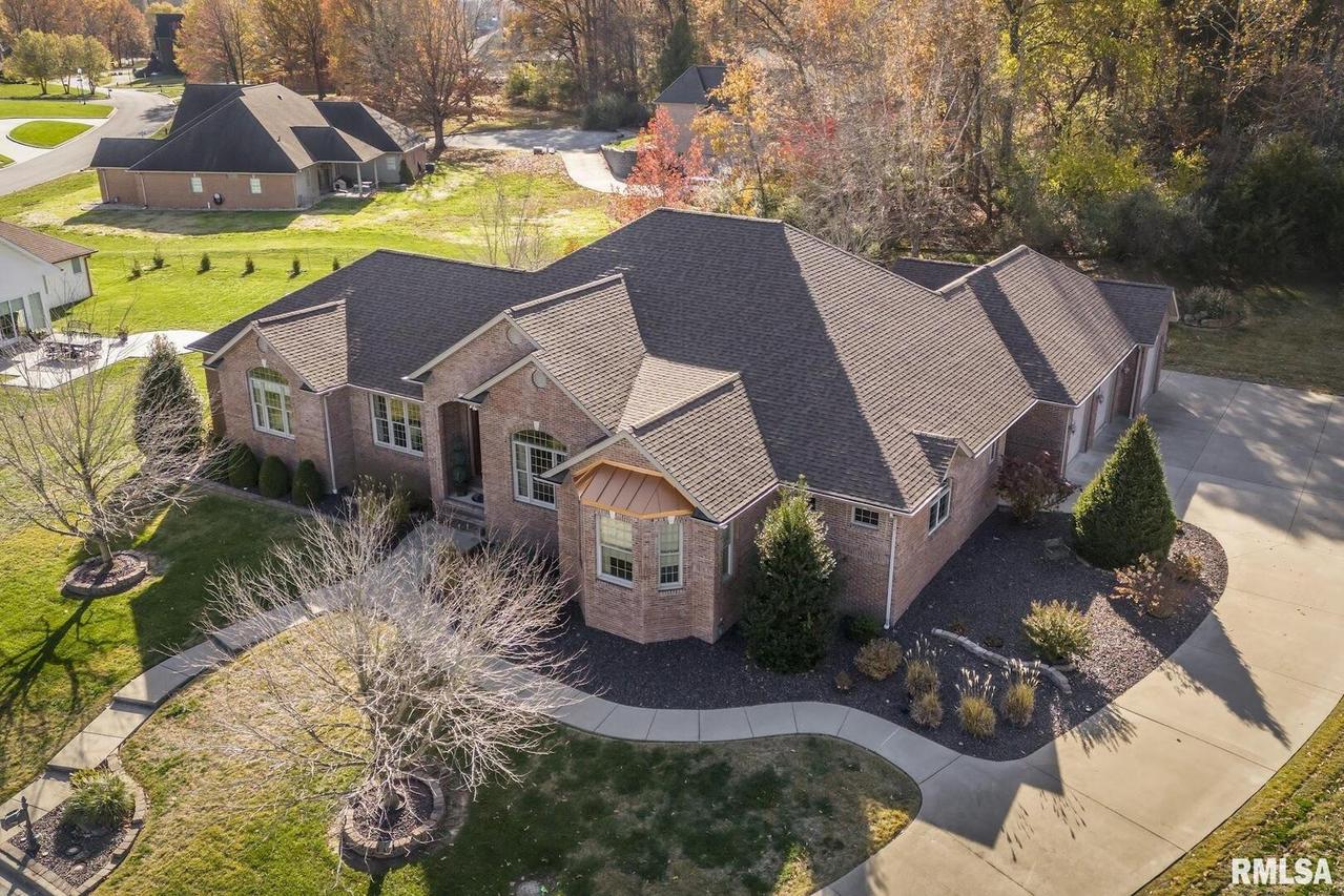 1502 Chart Hills Dr., Marion, IL 62959