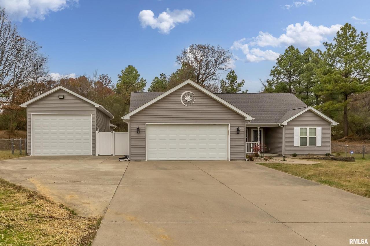 200 Olivia Dr., Marion, IL 62959