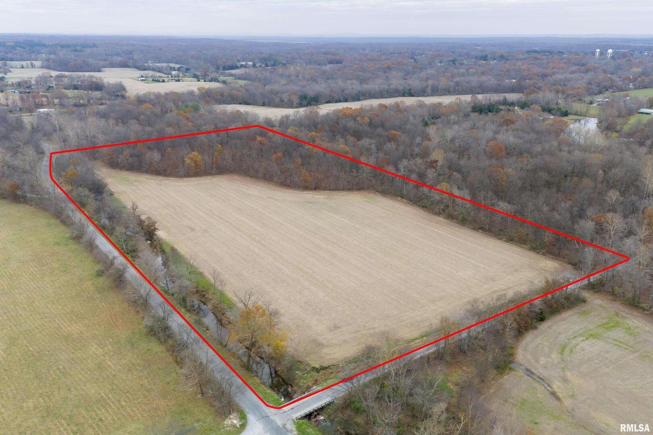 123 Perry Rd., Pittsburg, IL 62974