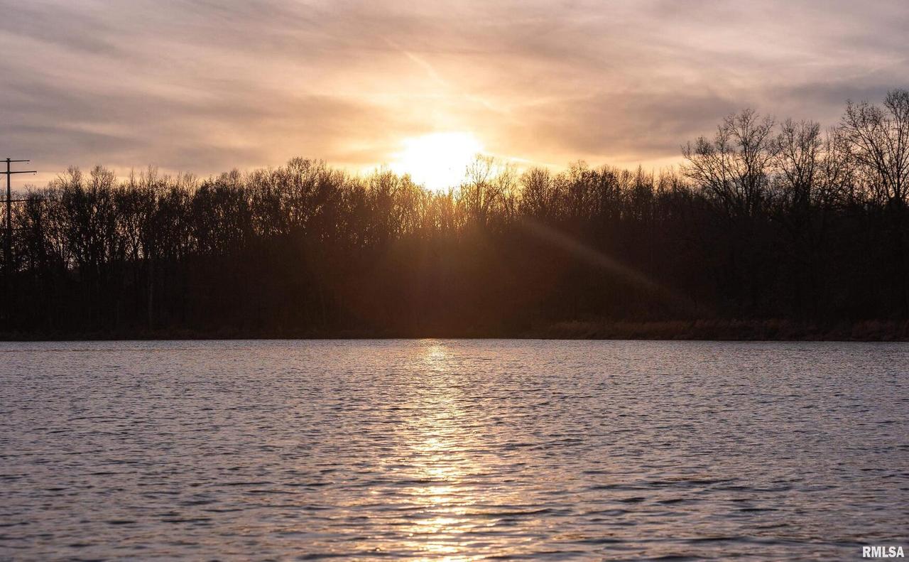 15319 Laminack Rd., Carterville, IL 62918