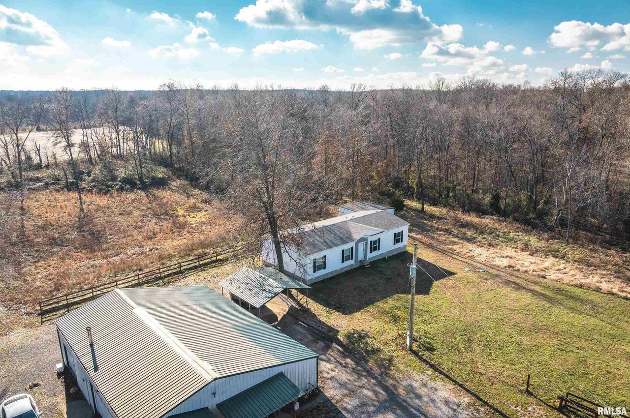 17801 State Route 142, Opdyke, IL 62872