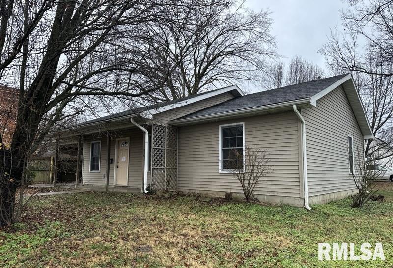 207 E 5th St., Johnston City, IL 62951