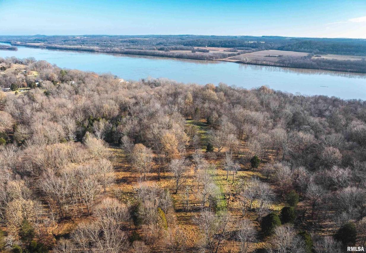 1600 Albert St., Golconda, IL 62938