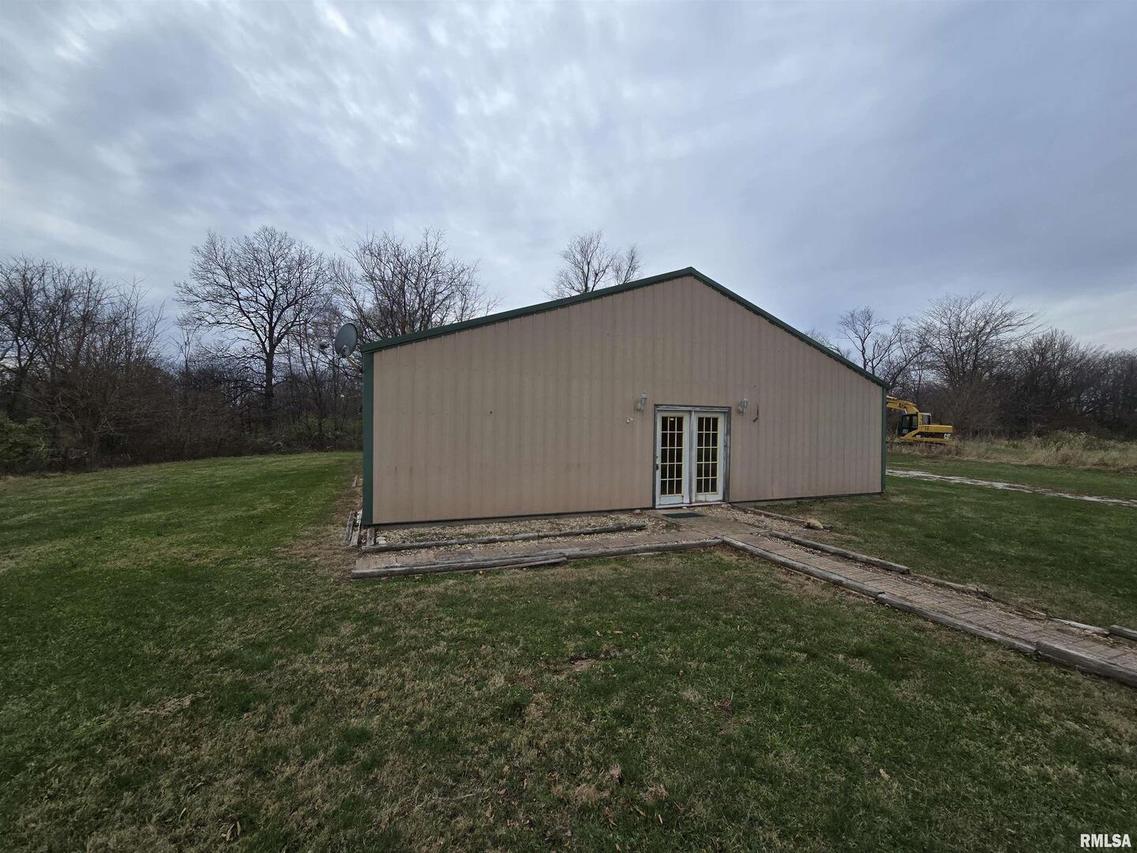 1331 E 2700 Ave., Ramsey, IL 62080