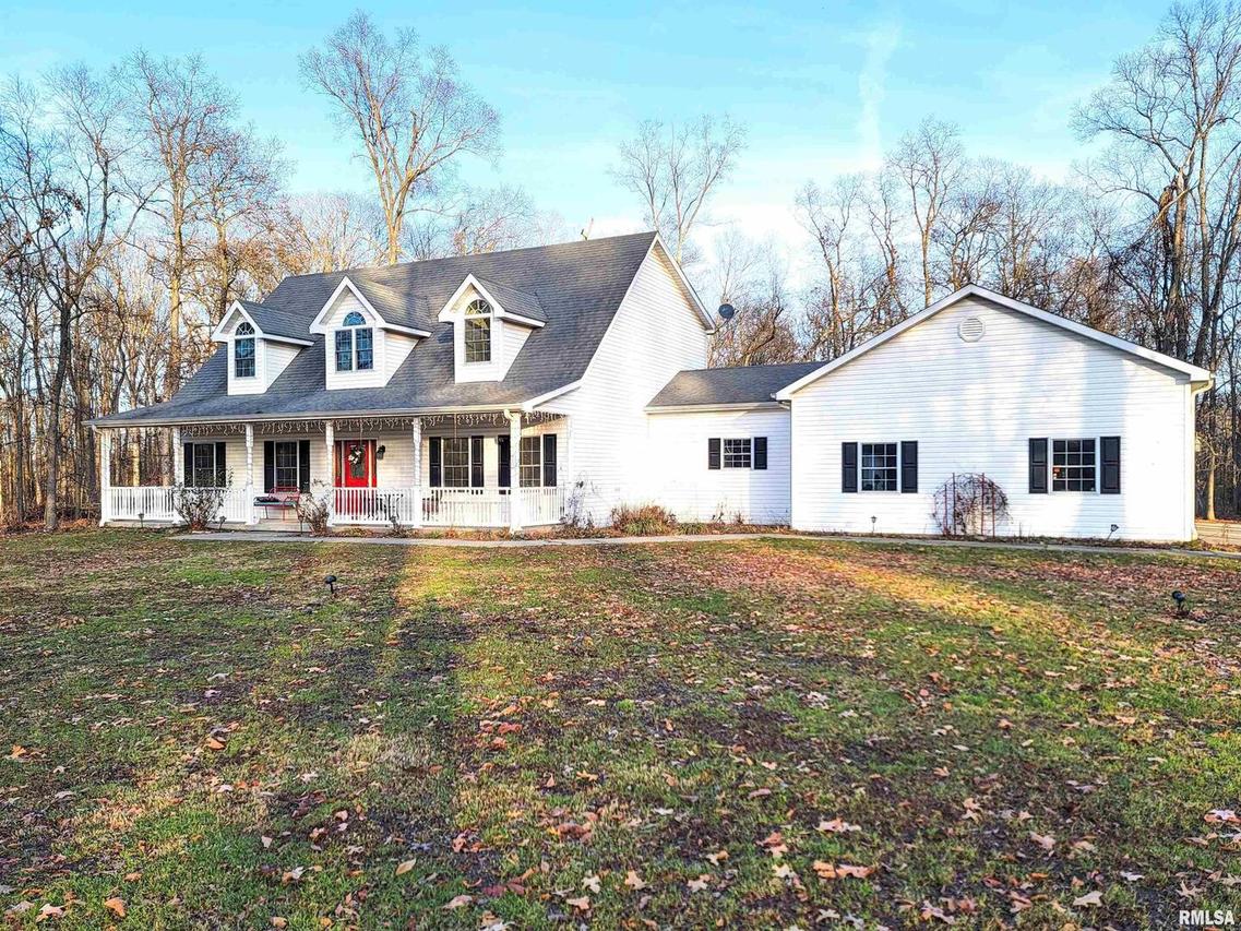 282 Fig Rd., Flora, IL 62839