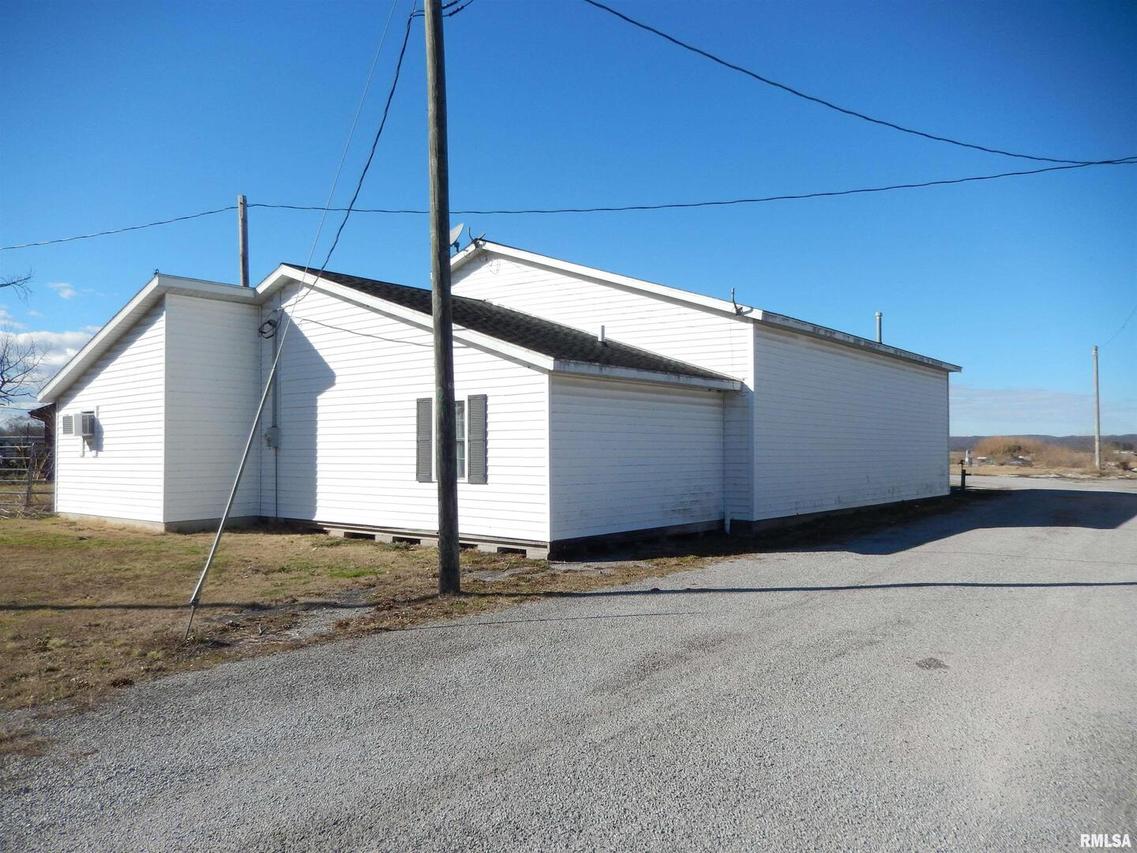 90 Oak St., Jonesboro, IL 62952