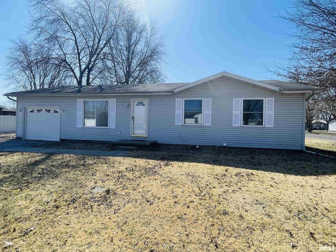 123 Lamar Dr., Salem, IL 62881