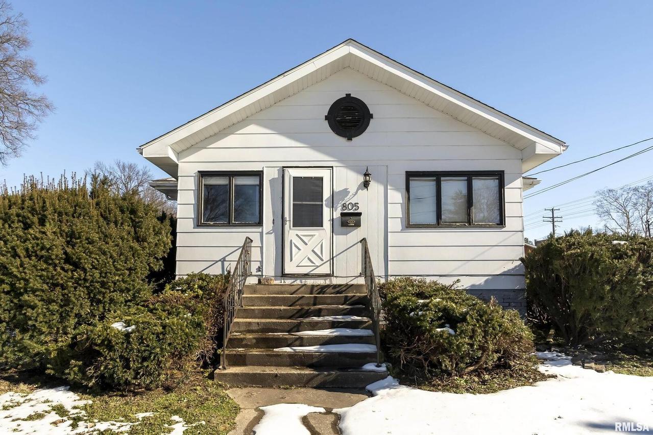 805 N Van Buren St., Marion, IL 62959