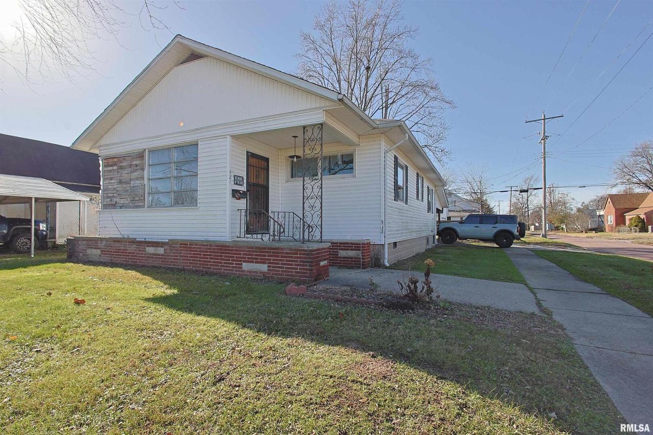 421 N 10th St., Herrin, IL 62948