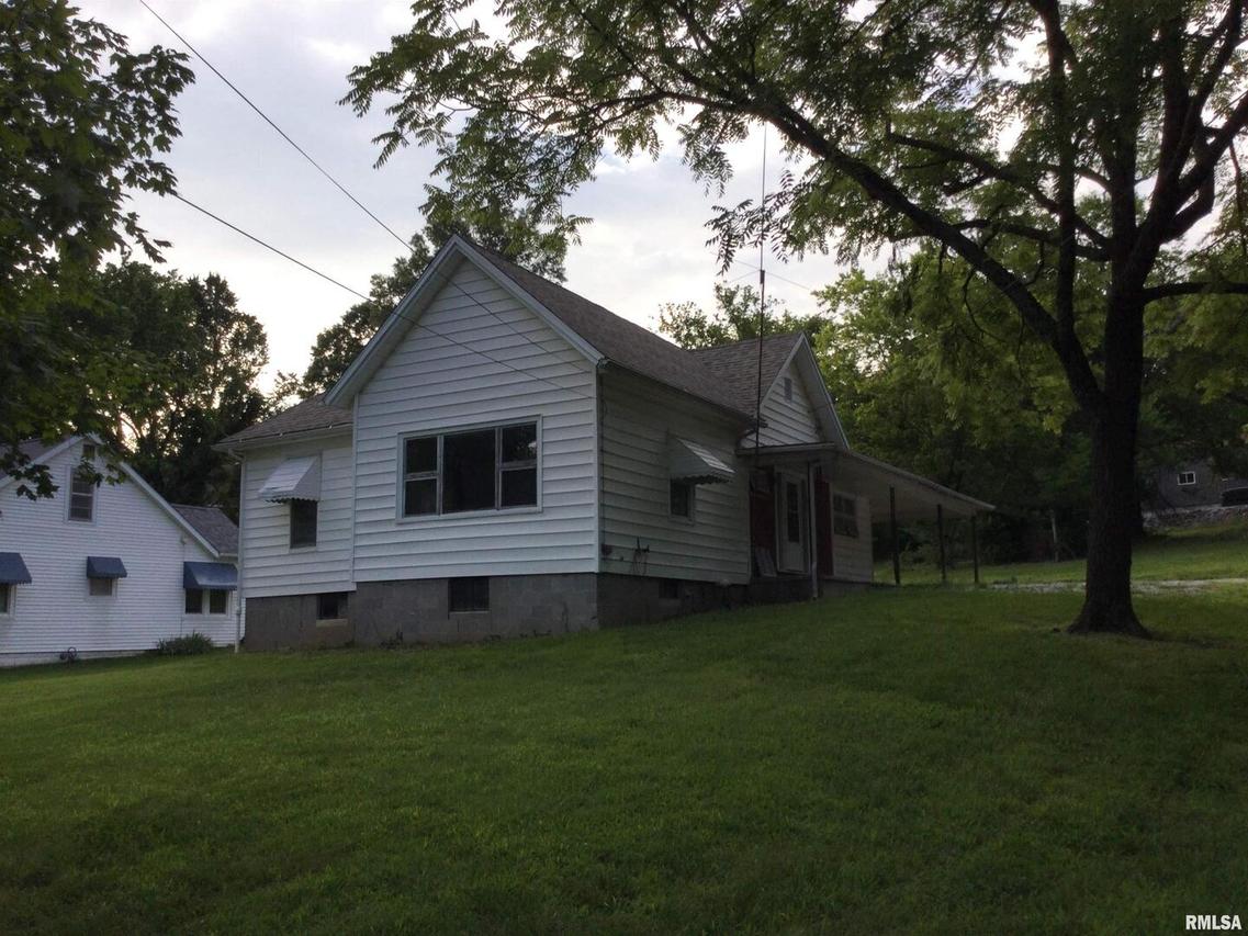 311 E Poplar St., Cobden, IL 62920