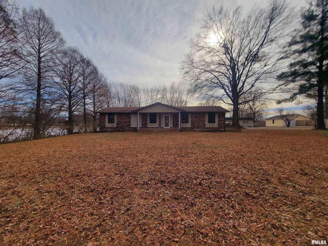 411 E Logan St., Desoto, IL 62924