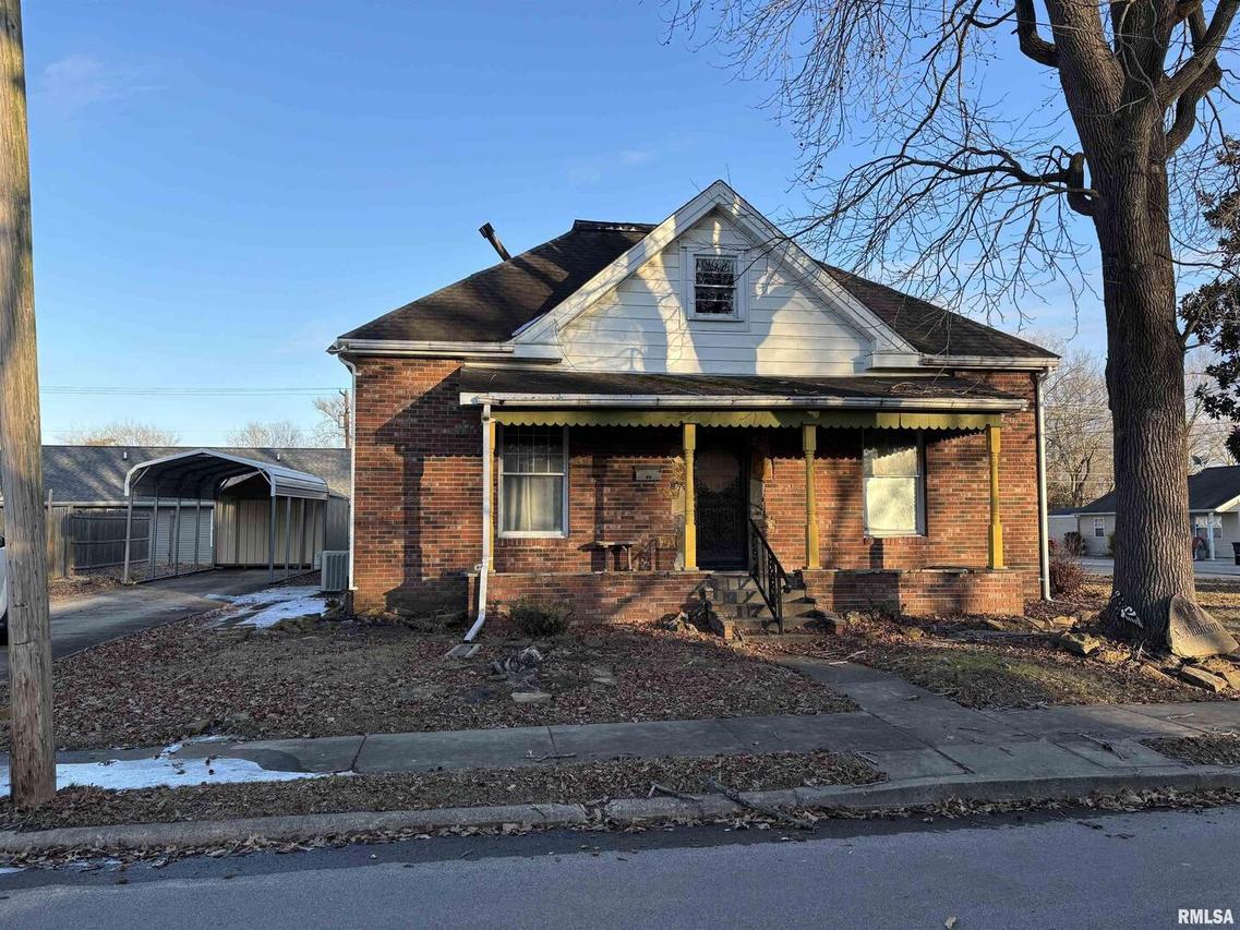 909 S Madison St., Marion, IL 62959