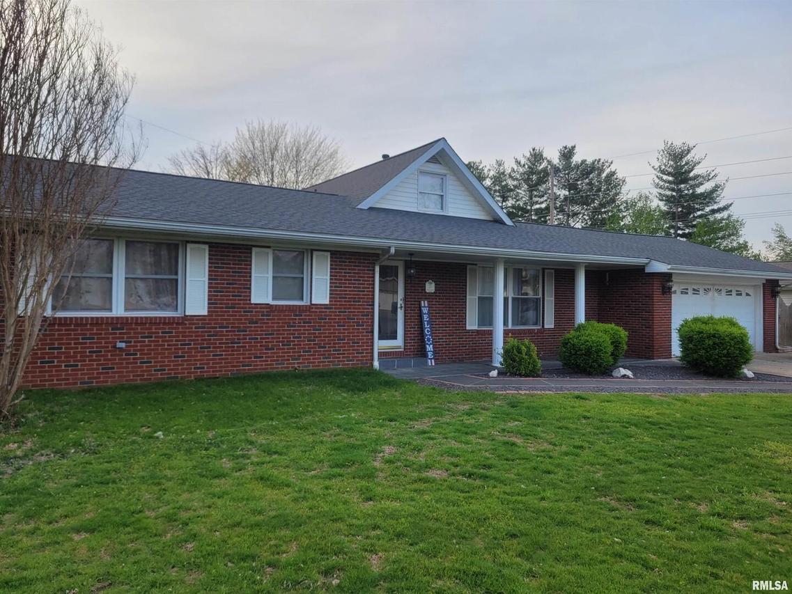 25 Sunset Dr., Mt Vernon, IL 62864