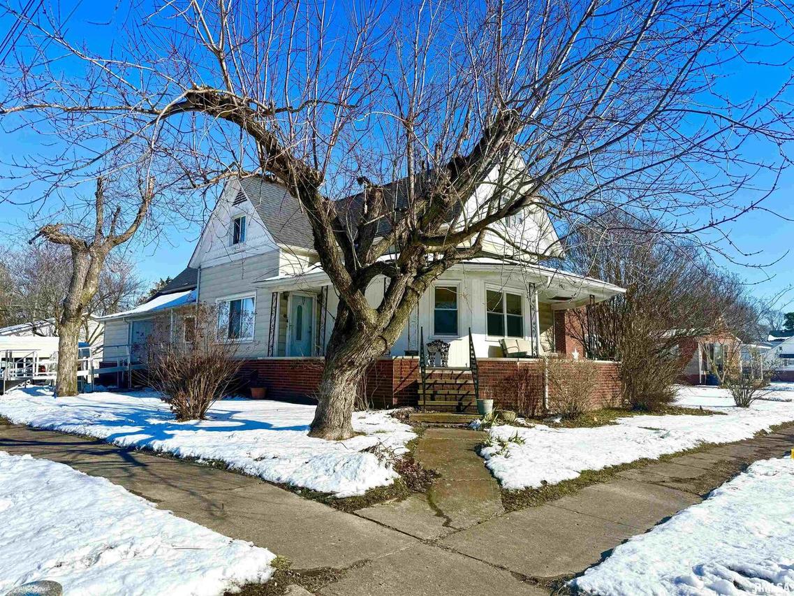 401 E Saint Louis St., West Frankfort, IL 62896