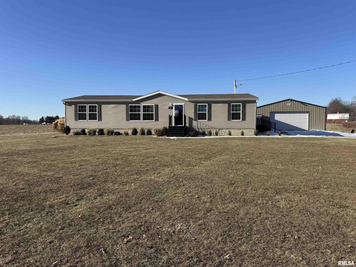 361A Hanging Rock Rd., Flora, IL 62839