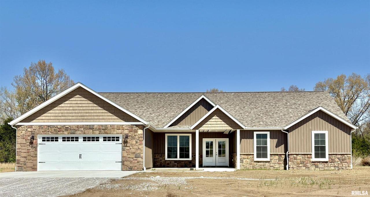 853 Castle Rock Ln., Carbondale, IL 62901