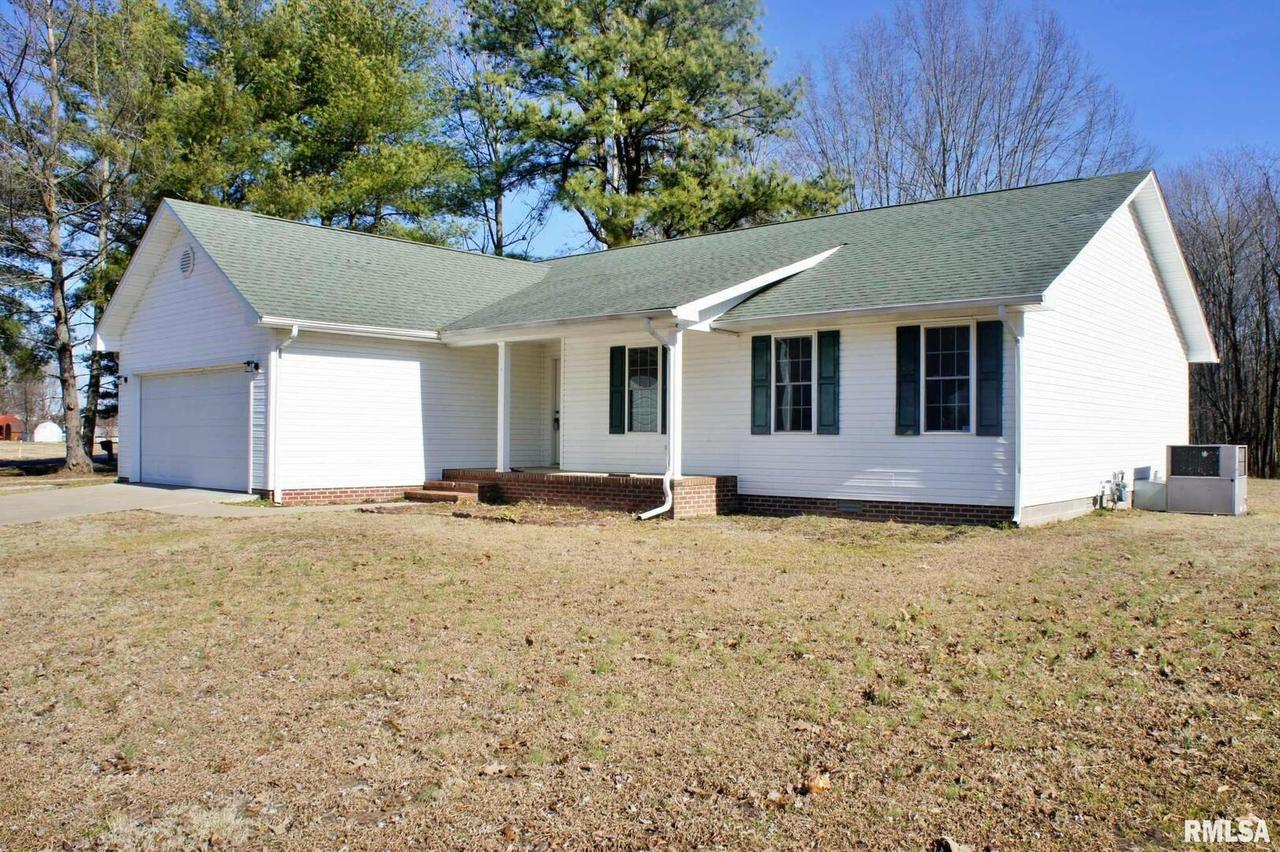 16 Woodhaven Dr., Metropolis, IL 62960