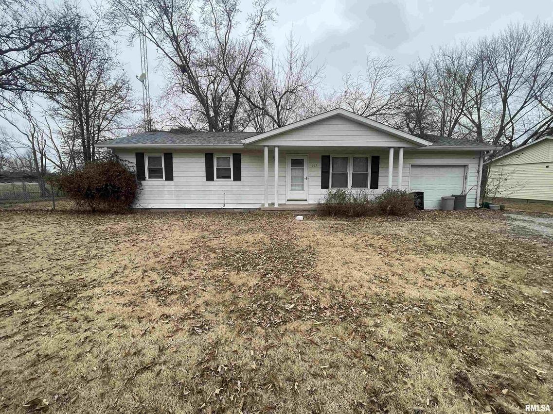 222 Westport Dr., Salem, IL 62881