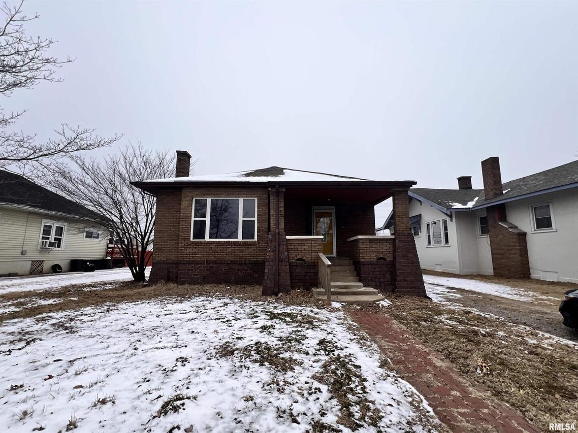 609 S 14th St., Herrin, IL 62948