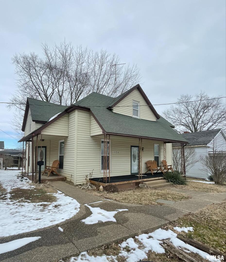 124 W Mill St., Grayville, IL 62844