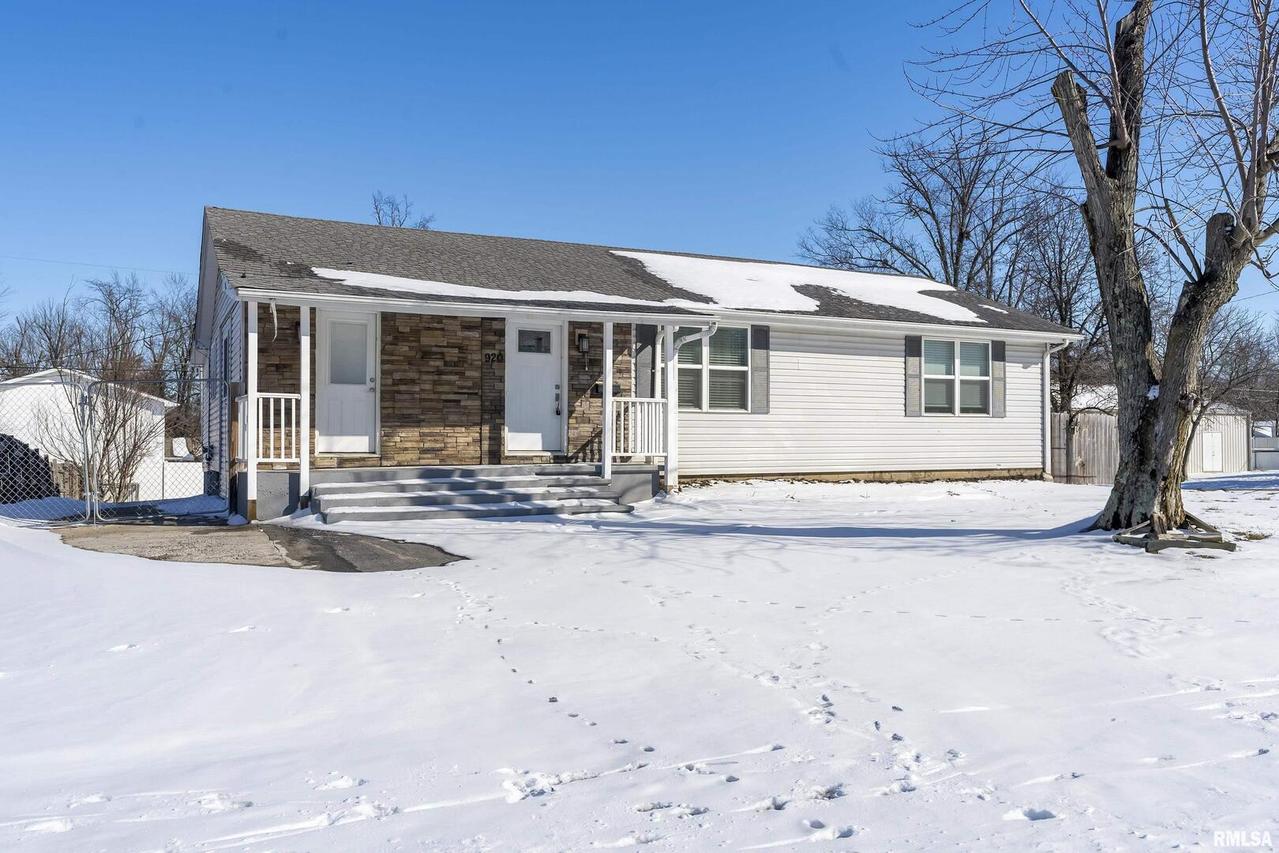 920 S 10th St., Herrin, IL 62948