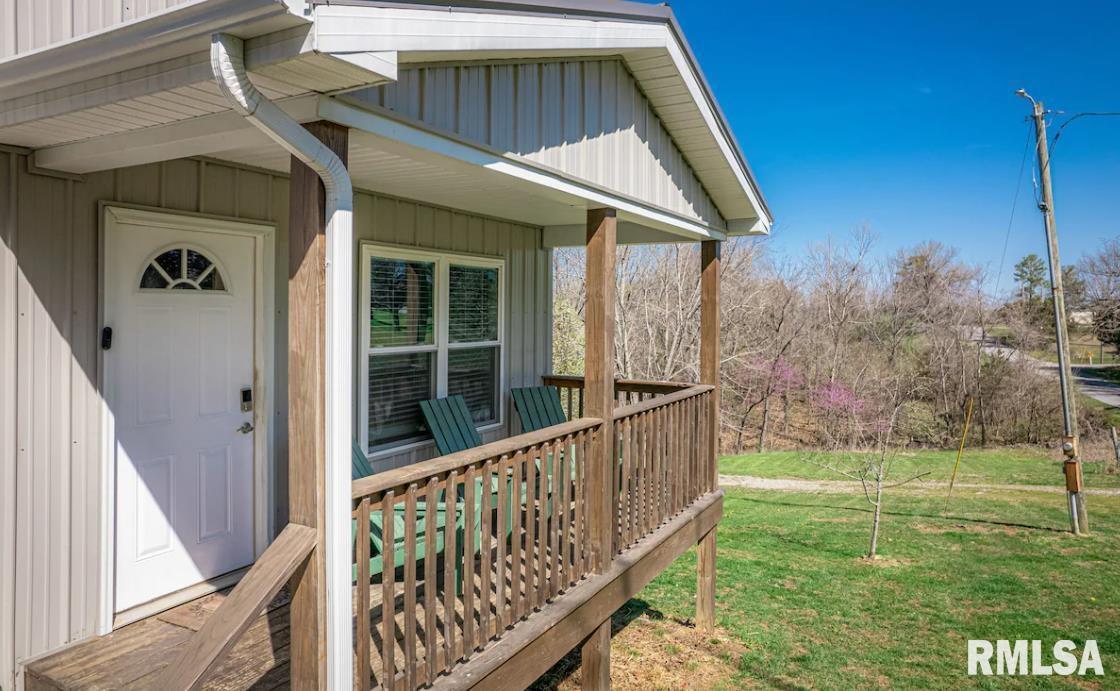 490 Beech Hollow Rd., Harrisburg, IL 62946