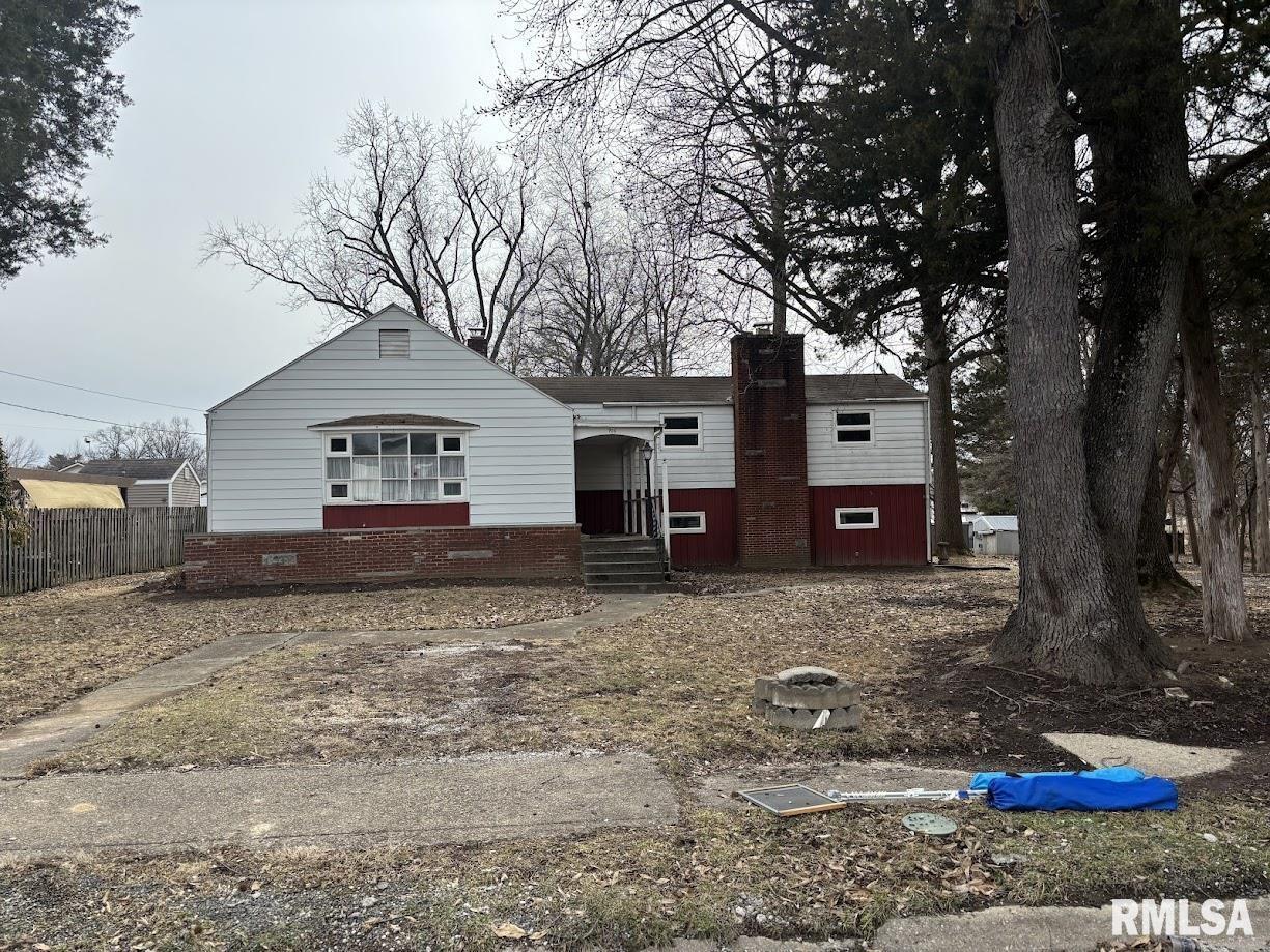 906 W Jackson St., Vandalia, IL 62471