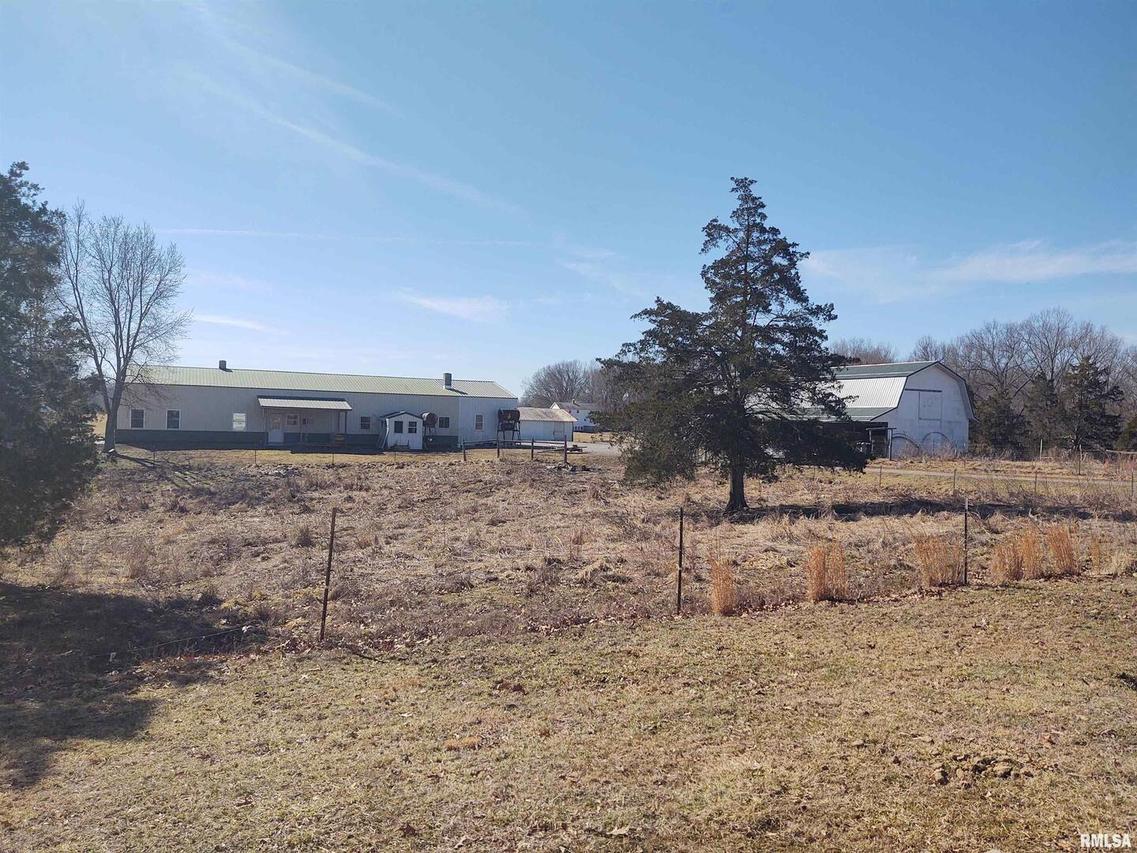 425 Pioneer Ln., Vienna, IL 62995