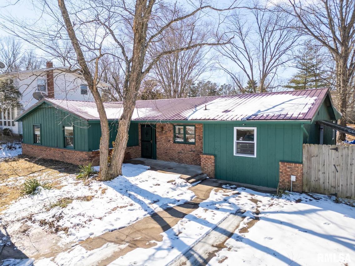 116 N Lark Ln., Carbondale, IL 62901