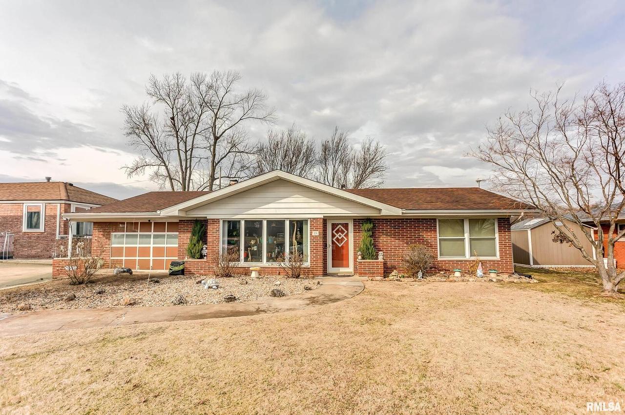 29 Lakeshore Dr., Belleville, IL 62220