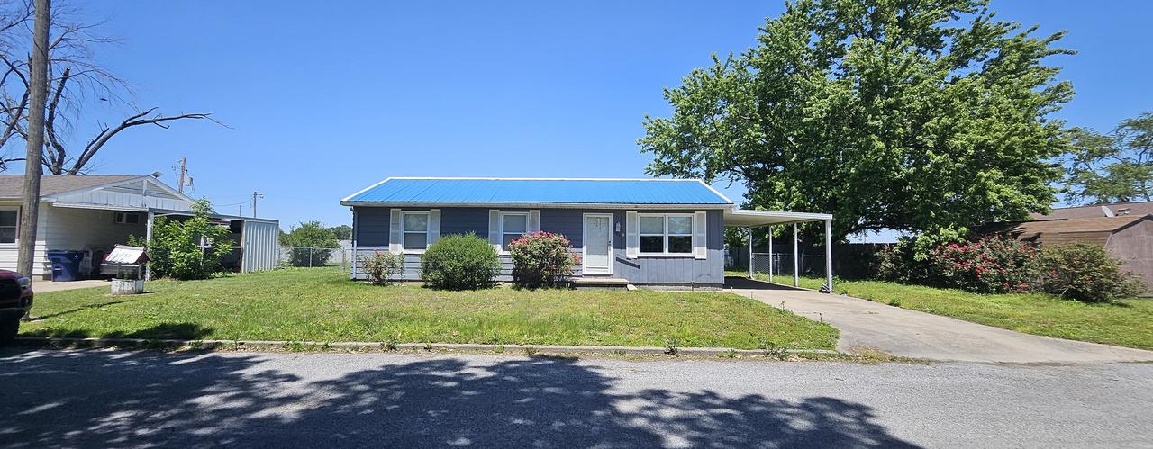 102 Mohawk St., Mcclure, IL 62957