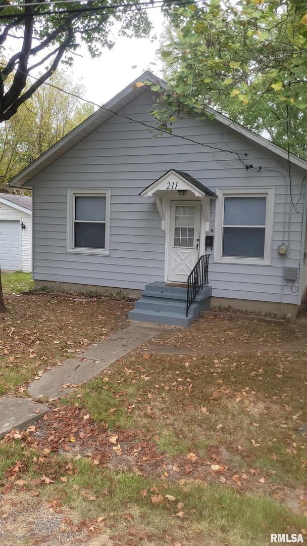 211 W Bryan St., Herrin, IL 62948