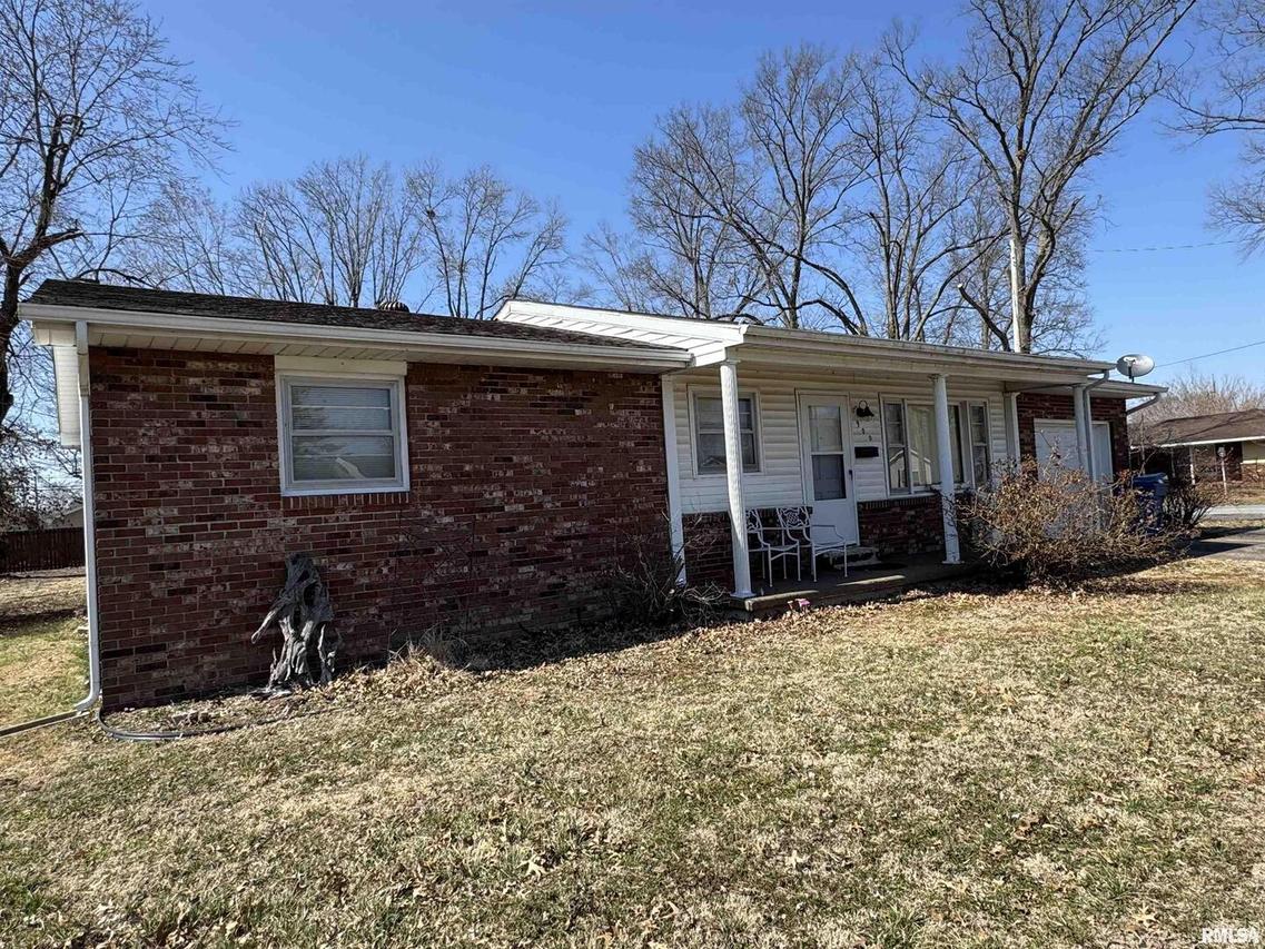 900 S Eisenhower St., Marion, IL 62959