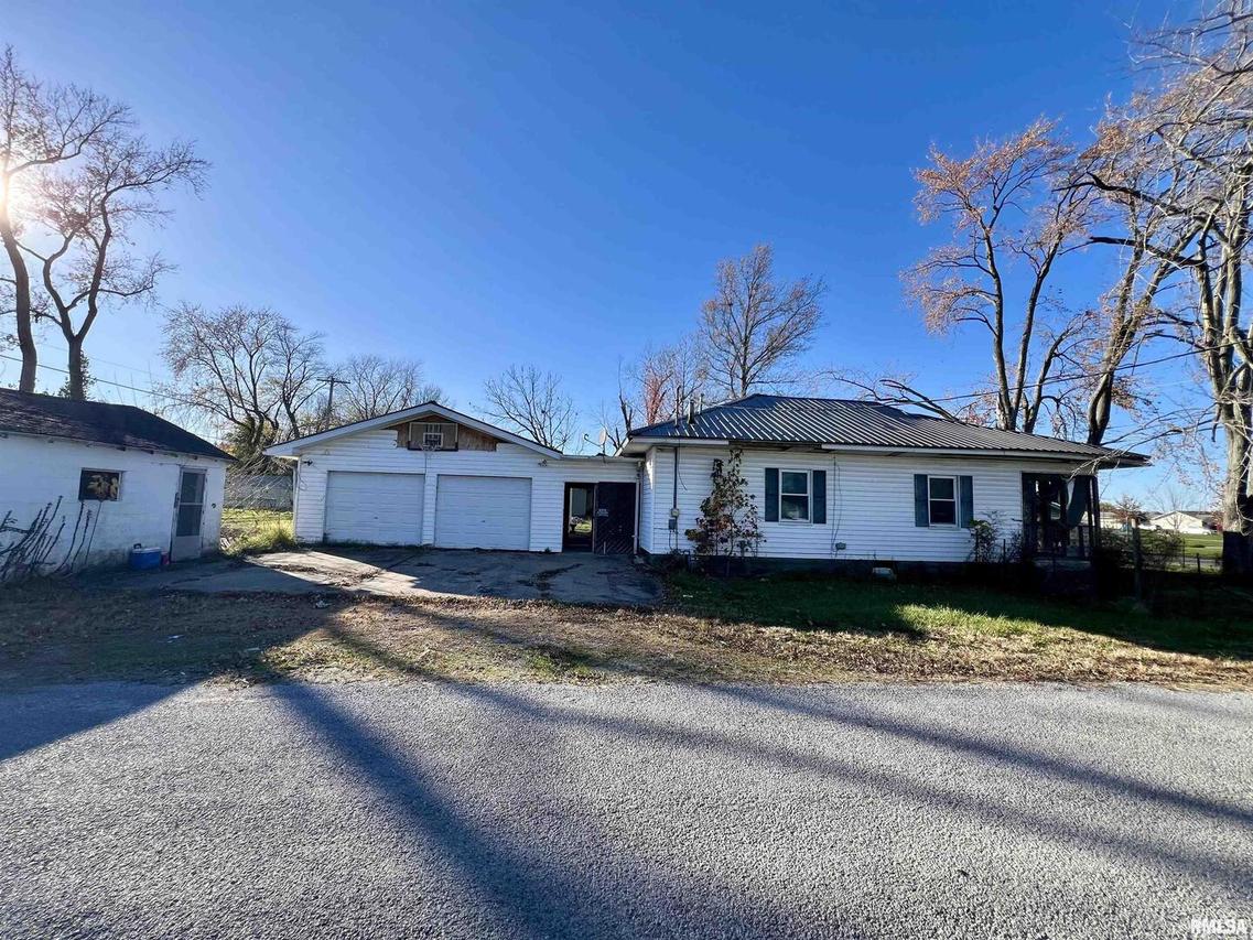 1110 Bailey Ln., Benton, IL 62812