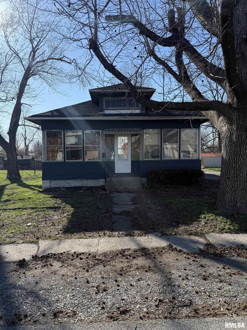 1002 N Johnson St., Marion, IL 62959
