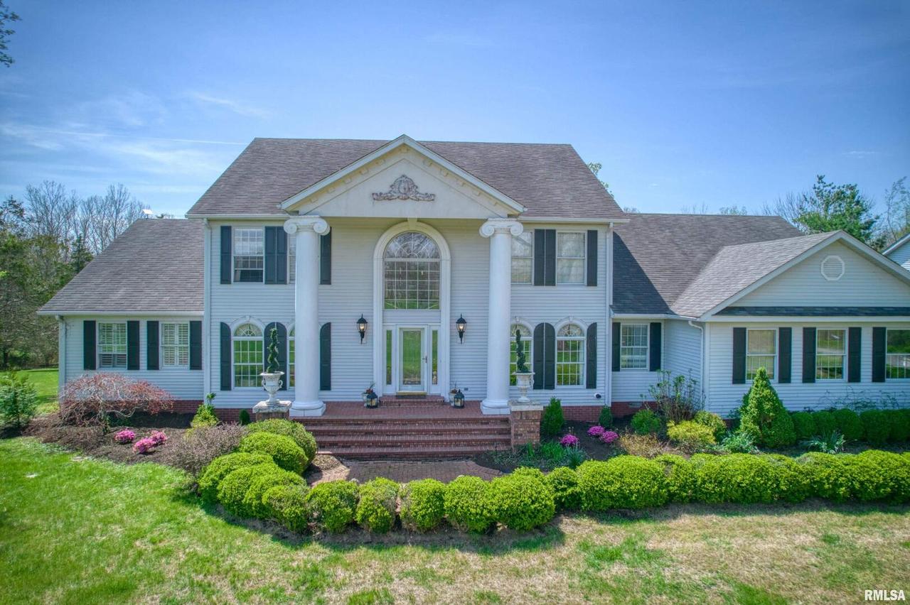 3125 W Striegel Rd., Carbondale, IL 62901