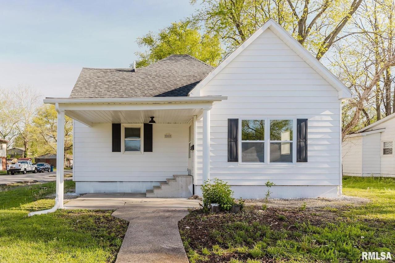 800 E Reeves St., Marion, IL 62959