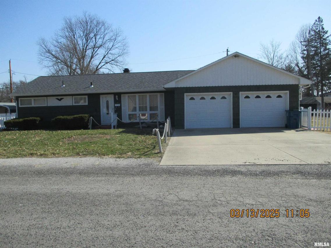 27 Mitchell Ave., Centralia, IL 62801