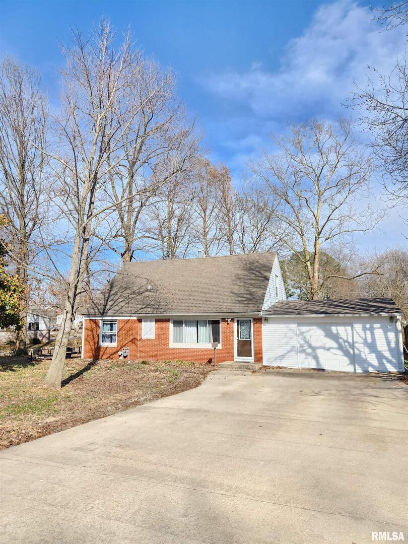 405 Bainbridge Rd., Marion, IL 62959