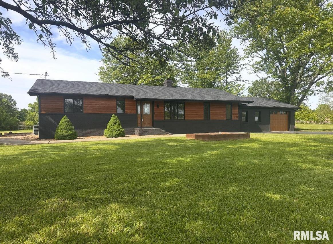 15563 State Highway 149 Hwy., West Frankfort, IL 62896