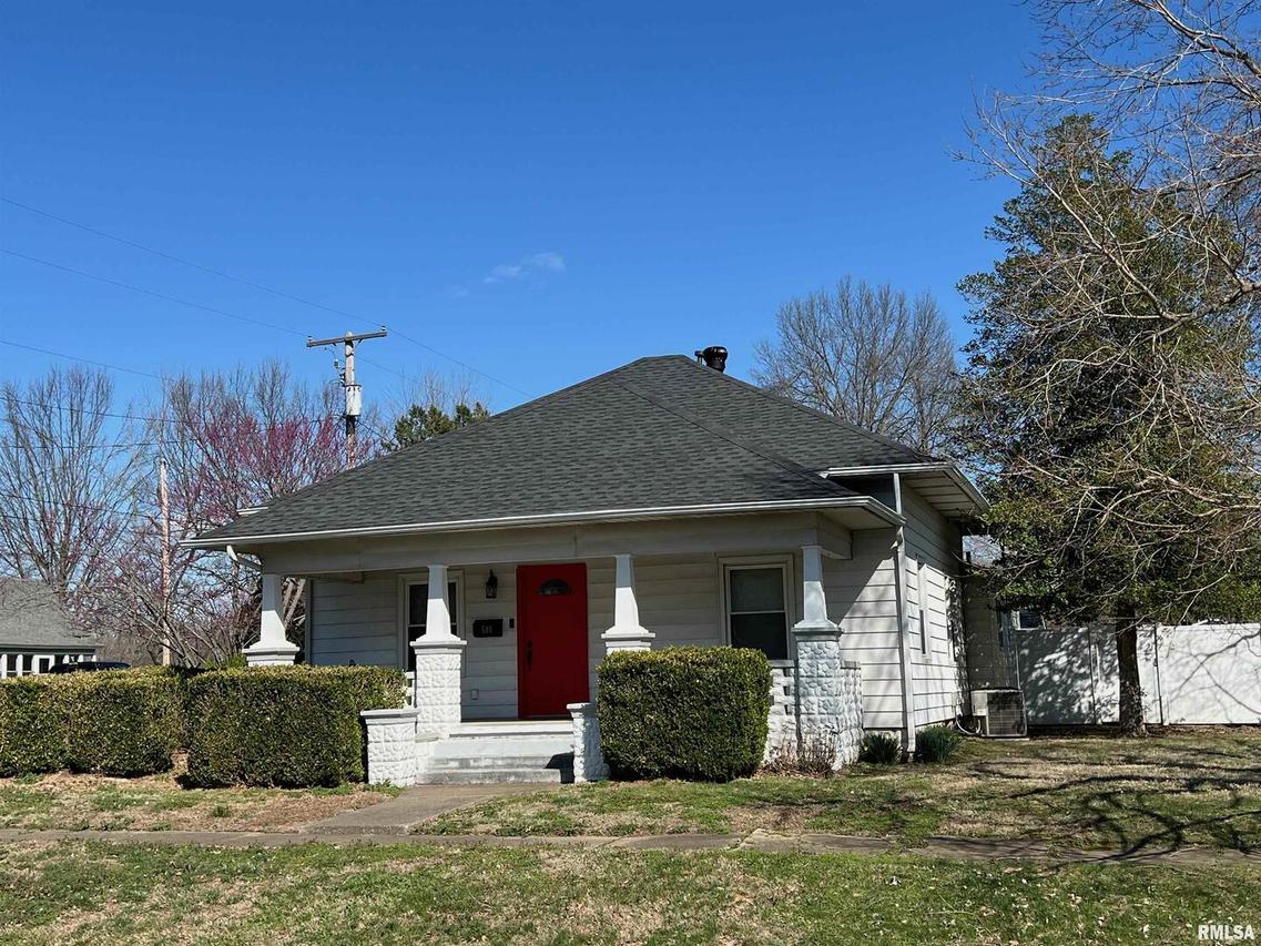 516 Bryan Ave., Carterville, IL 62918