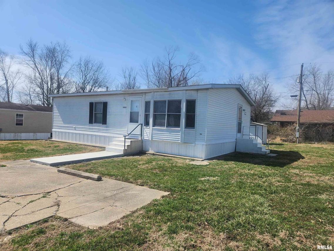 10553 Torrance Rd., Carbondale, IL 62901