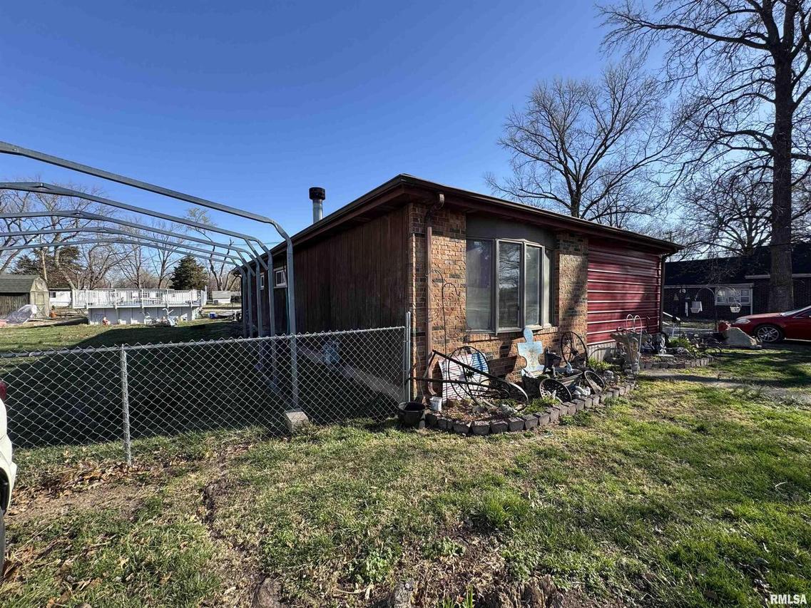 712 E 15th St., Centralia, IL 62801
