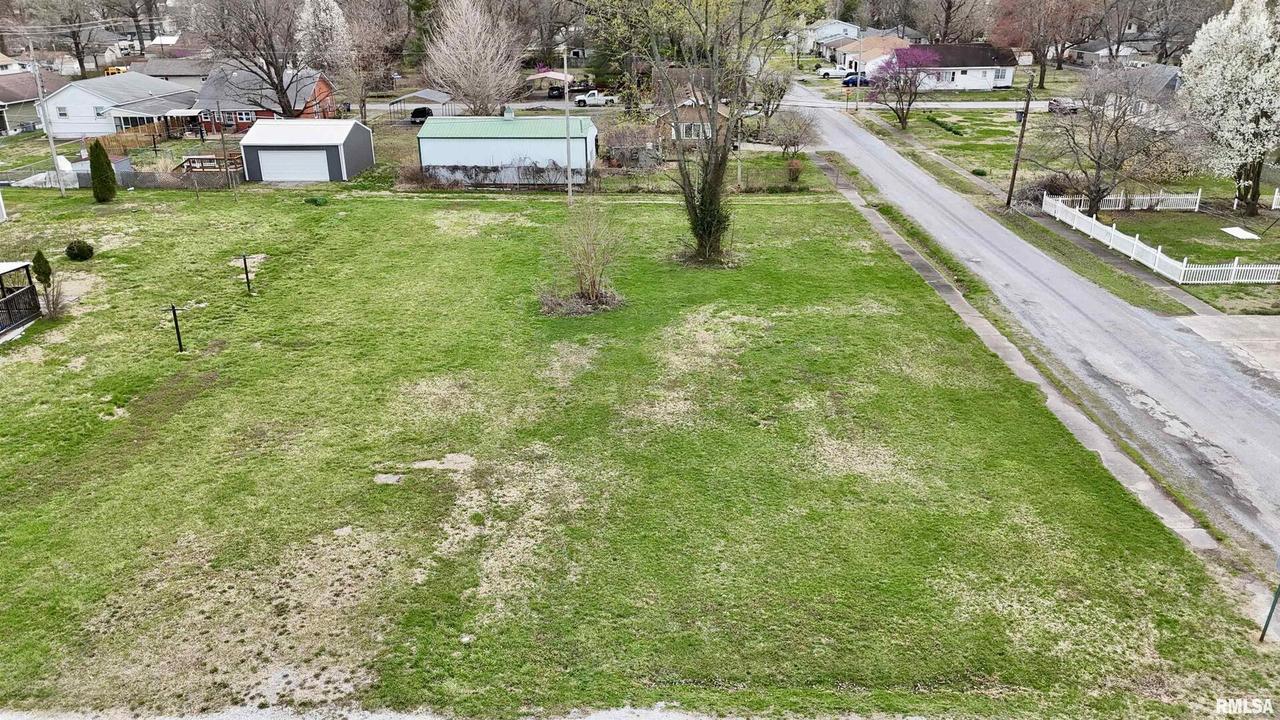 1102 E 6th St., West Frankfort, IL 62896