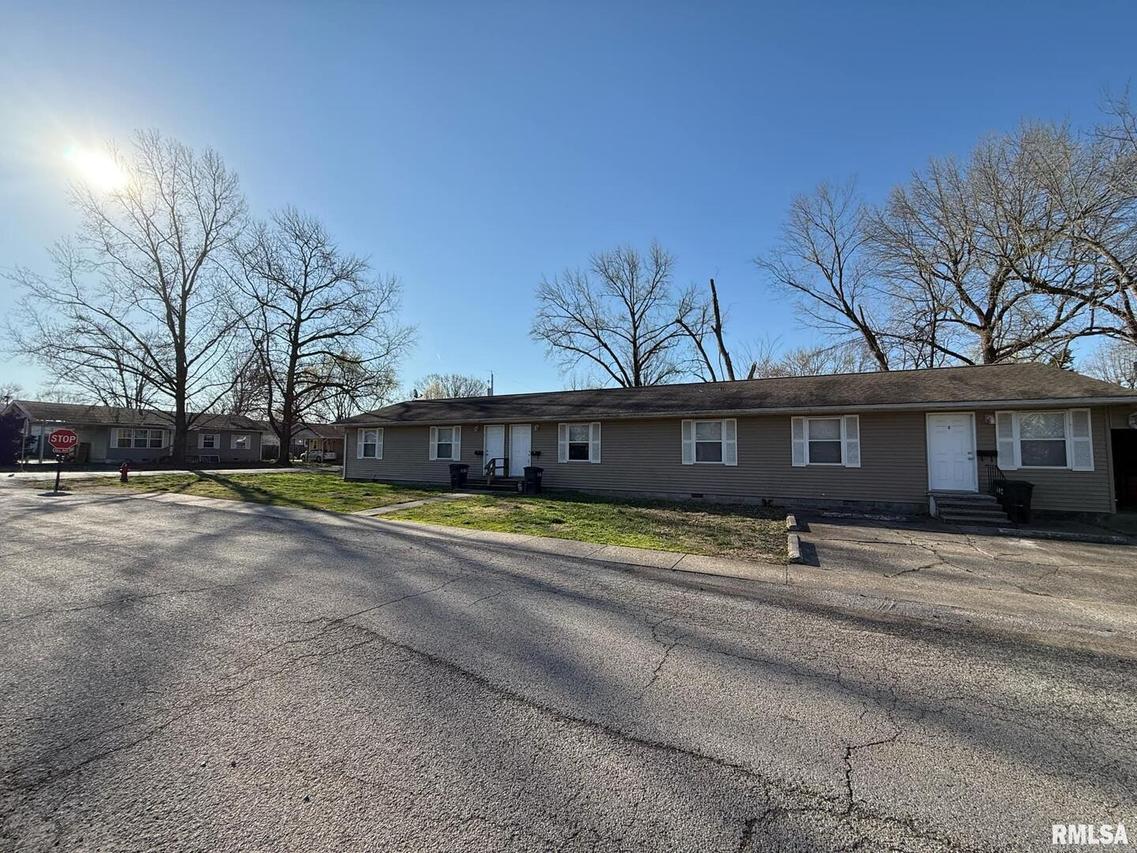 1101 W Walnut St., Marion, IL 62959