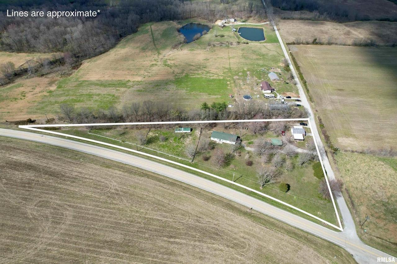 1219 Buchanan Rd., Iuka, IL 62849