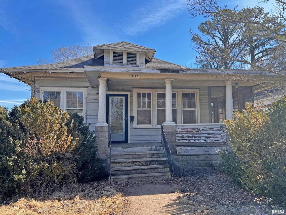 105 N Springer St., Carbondale, IL 62901